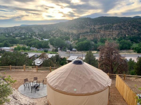 Yurt Overlook #02 with AC and Private Bath King Suite